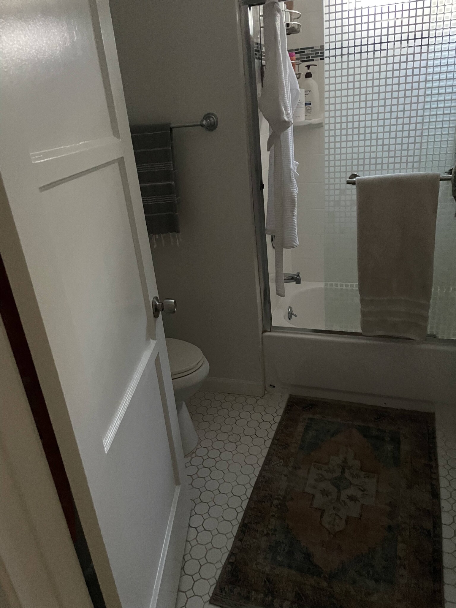 bathroom - 2202 Penmar Ave