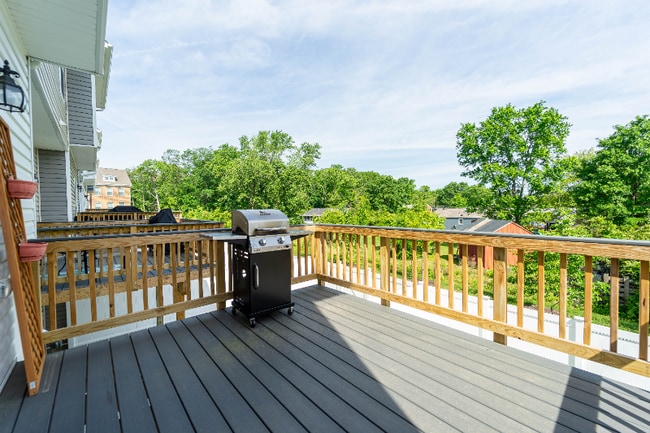 Building Photo - 6612 Bullrush Ct