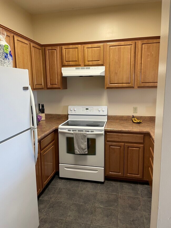 Kitchen - 320 S Dunn St