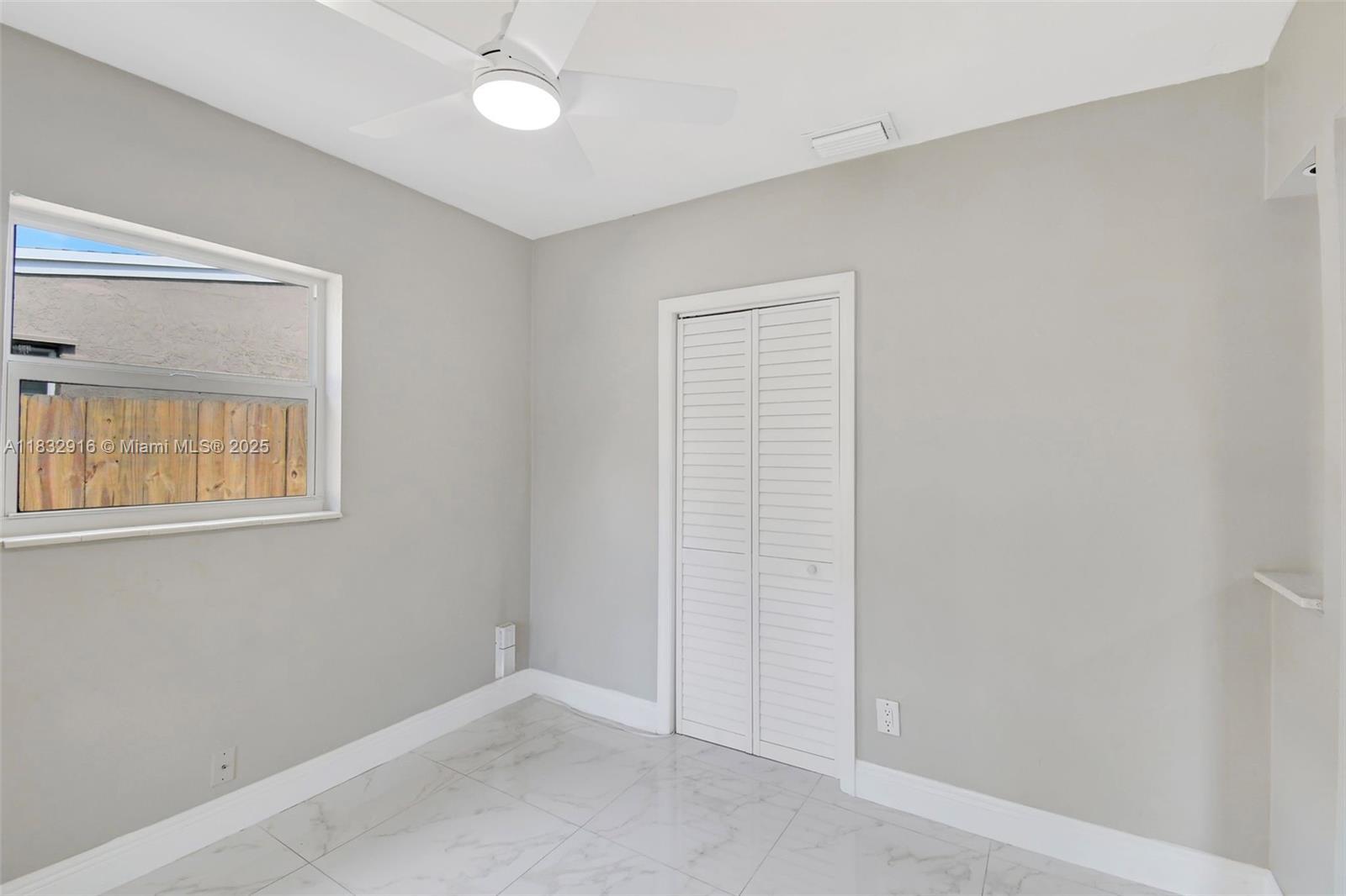 Building Photo - 320 NW 51st Ct