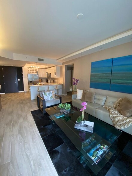 Building Photo - 901 Brickell Key Blvd