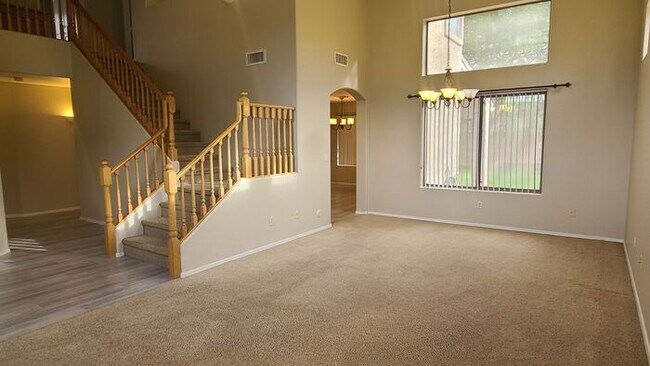 Building Photo - 5-bedroom in the heart of Gilbert