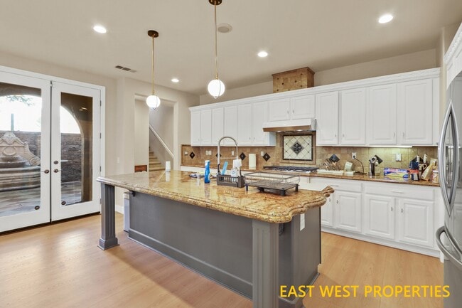 Building Photo - 27 Hathaway