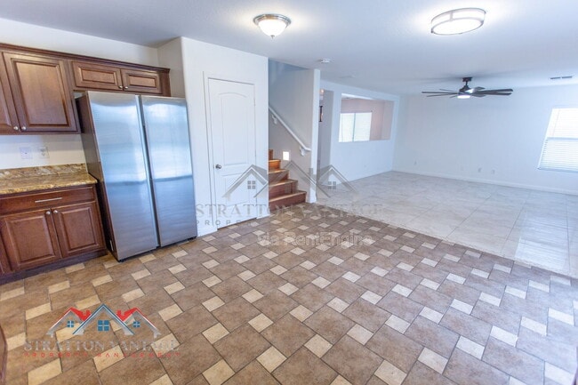 Building Photo - 110 Cholla St