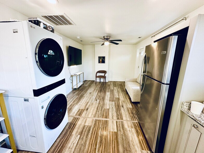 Building Photo - 401 Cedar Lane Rd