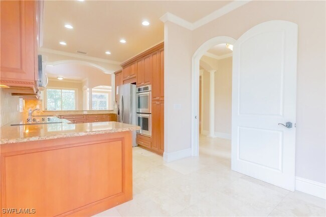 Building Photo - 2915 Coco Lakes Dr