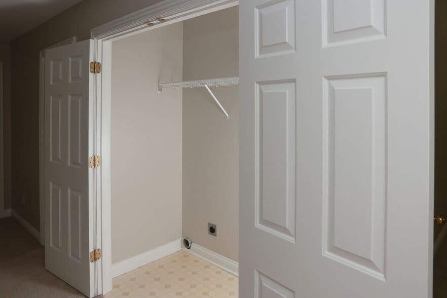 Building Photo - 3288 Snaffle Rd