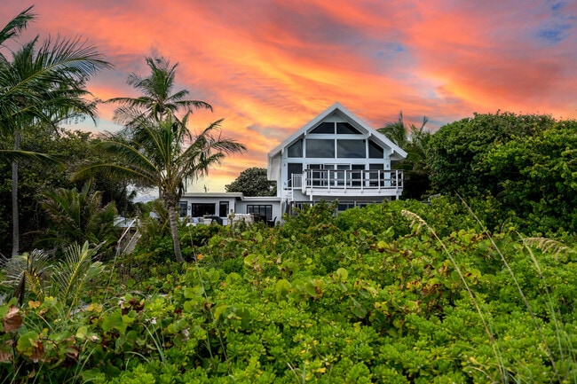 Building Photo - 2330 N Ocean Blvd