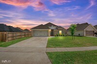 Building Photo - 3348 Grand Lake Dr