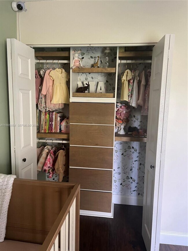 Building Photo - 6198 Brandon St