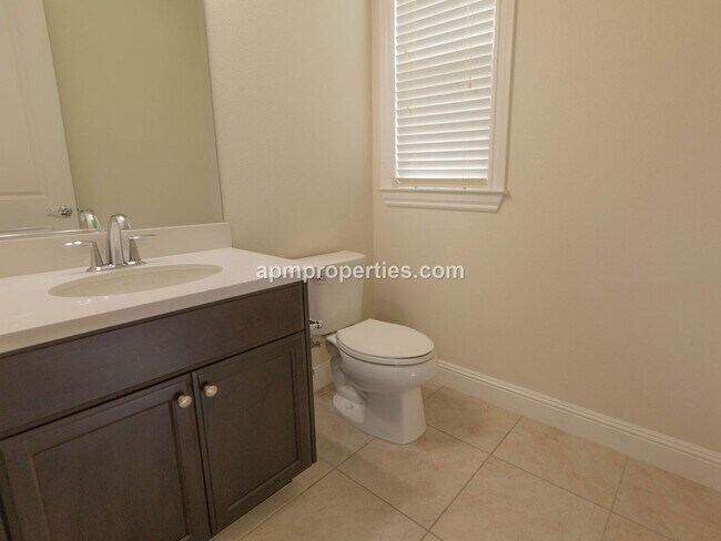 Building Photo - Desirable 4 Bedrooms + Bonus, 4.5 Baths, Gale Ranch in San Ramon!