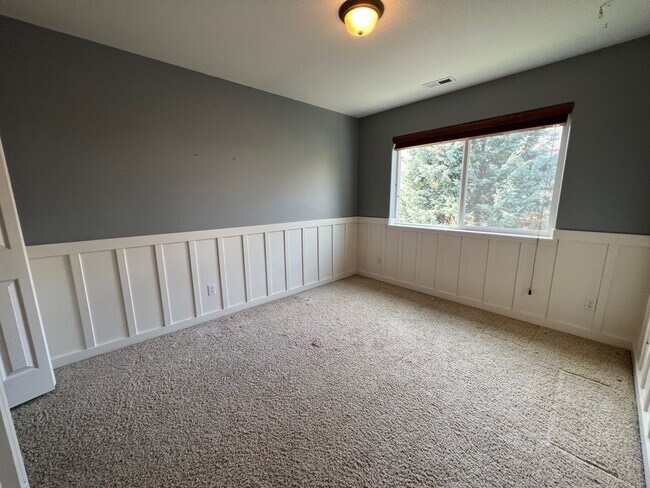 Building Photo - 3593 NW Lansbrook Terrace