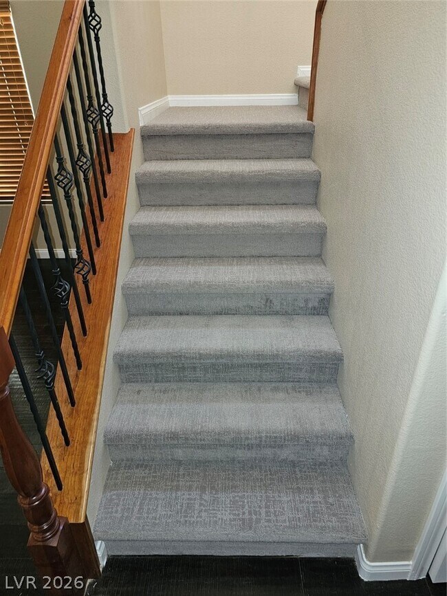 Building Photo - 1135 Paradise Vista Dr