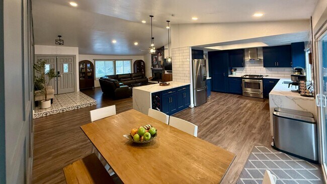 Building Photo - 1504 Dorothy Dr