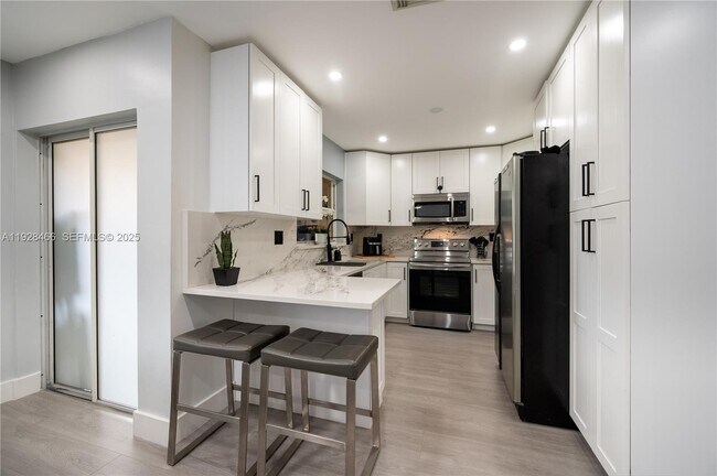 Building Photo - 15863 SW 71st St