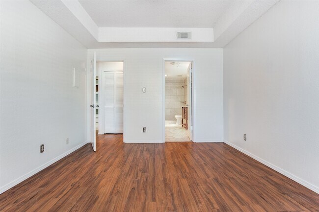 Building Photo - 3110 Devonshire Dr