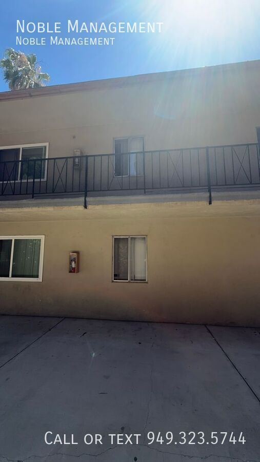 Building Photo - 3348 Santa Fe Ave