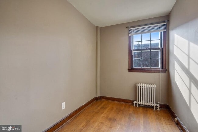 Building Photo - 1403 K St SE