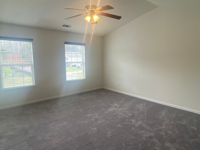 Building Photo - 2703 Golden Rose Lane