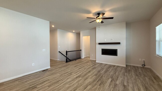 Building Photo - Spotsy Courthouse - Large Ranch Home