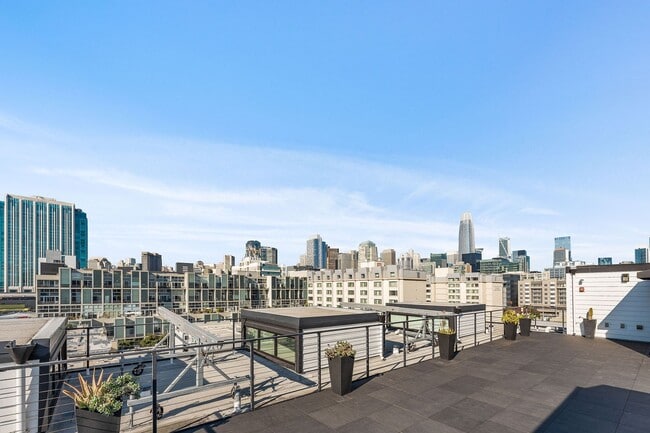Building Photo - SoMA: Stylish 1 Bed Condo w/ Designer Finishes, Google Fiber, Bike Storage & Shared Roof Deck