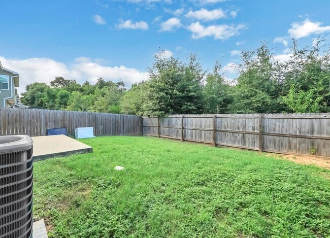 Building Photo - 220 Wainwright Dr