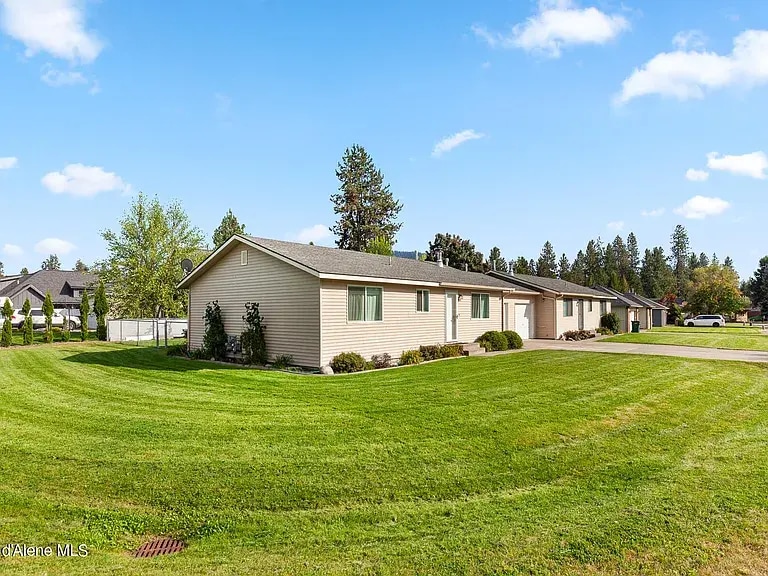 Primary Photo - 9978 N Sunview Ln