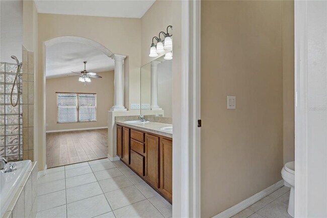 Building Photo - 8211 Canyon Creek Way