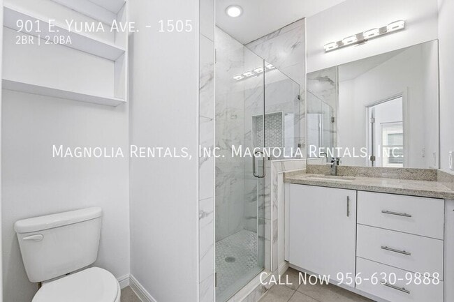 Building Photo - 901 E Yuma Ave