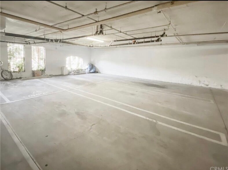 Building Photo - 7120 La Tijera Blvd