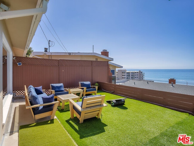 Building Photo - 22605 Pacific Coast Hwy