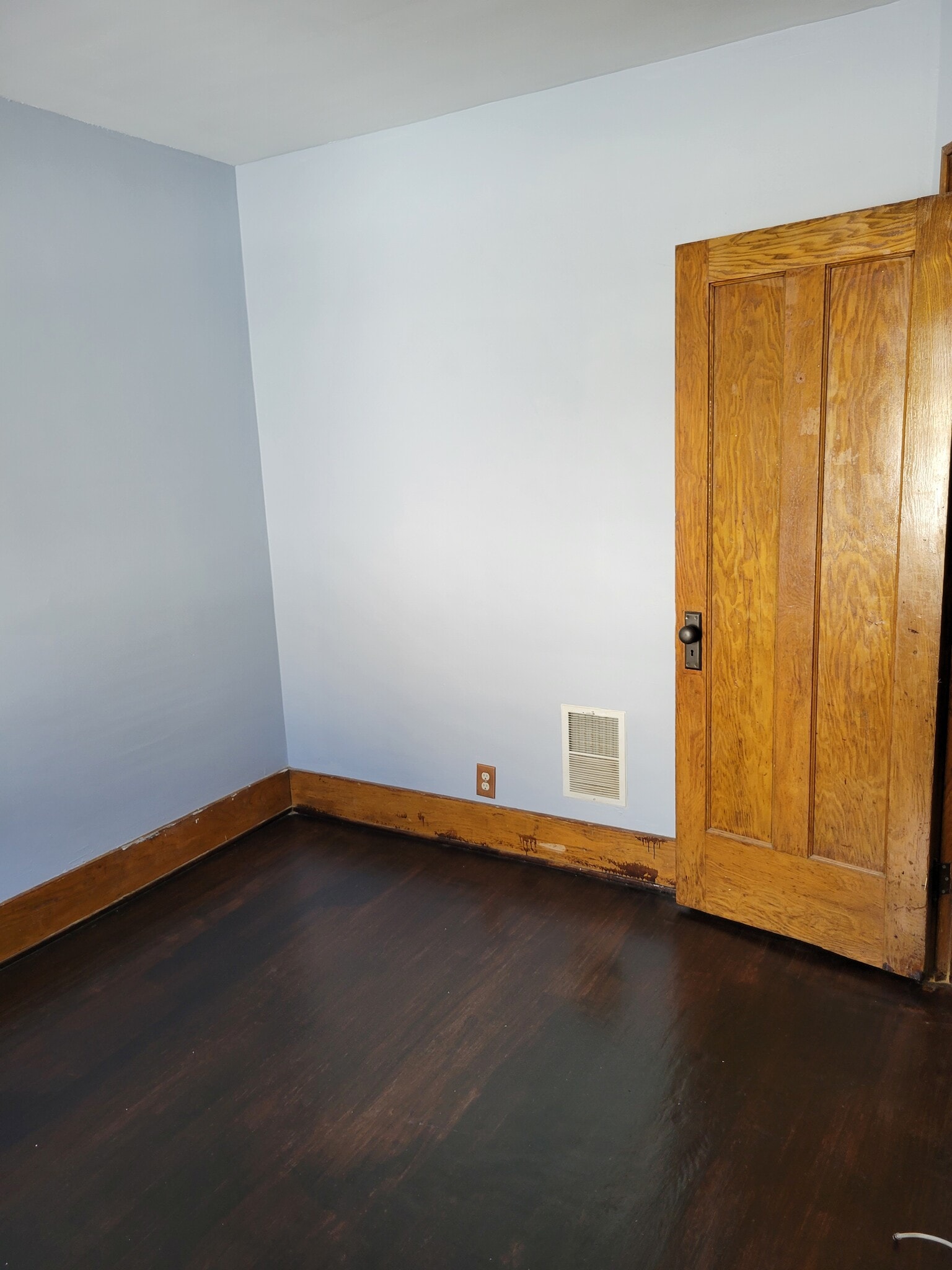 Bedroom1 - 87 McNaughton St
