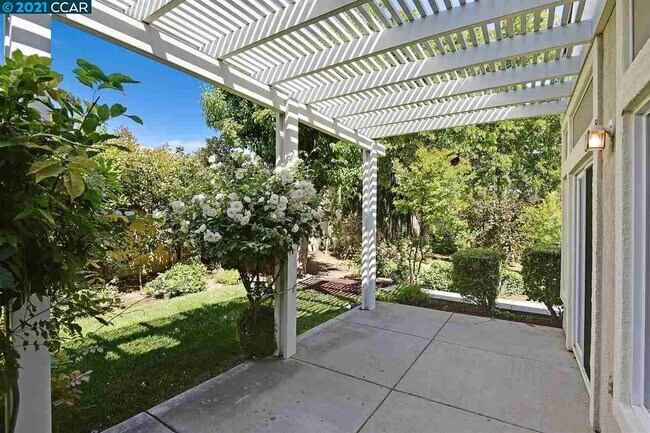 Building Photo - 276 Black Amber Way