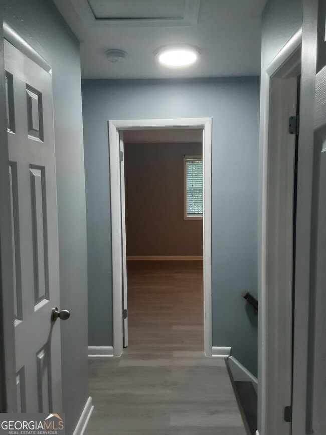 Building Photo - 6900 Roswell Rd