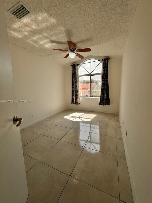 Building Photo - 15751 SW 106th Terrace