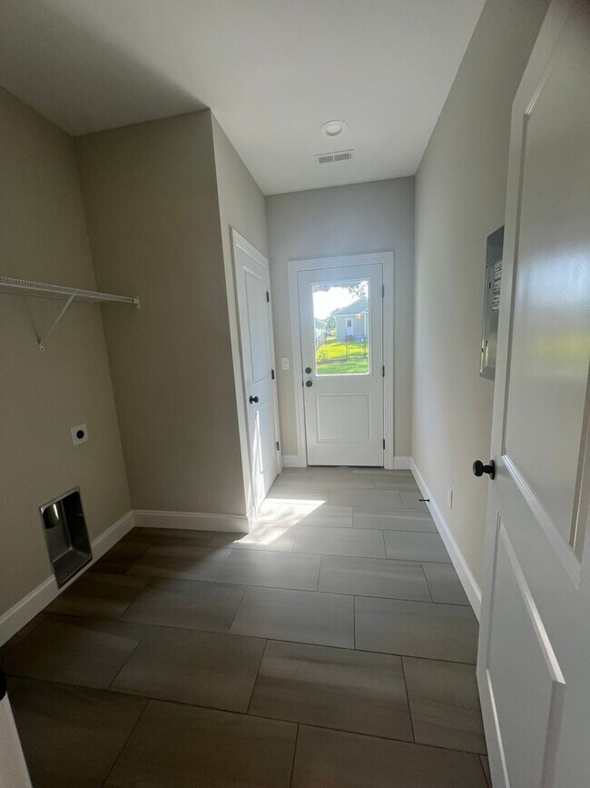 Building Photo - New Construction 3 Bedroom Home