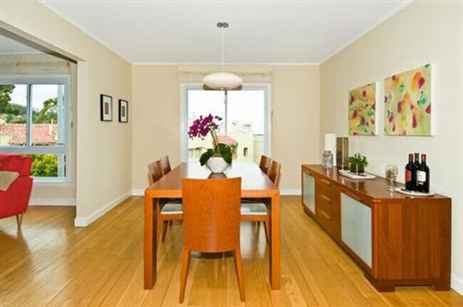 Building Photo - Ashbury Heights: Bright, Remodeled & Unfur...