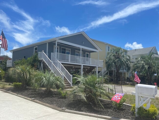 Primary Photo - 120 Frigate Dr