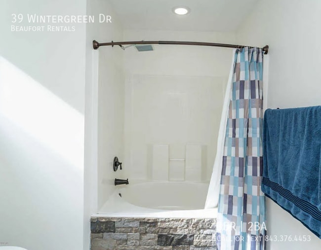 Building Photo - 39 Wintergreen Dr