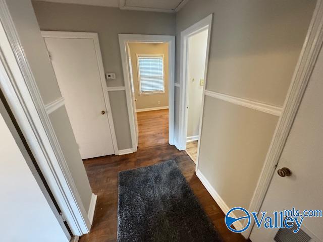 Building Photo - 508 Forrest Cir NE