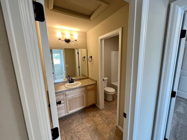 Building Photo - 5551 W 29th St