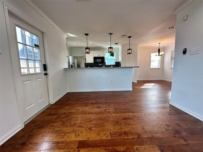 Building Photo - 4322 Chapman St