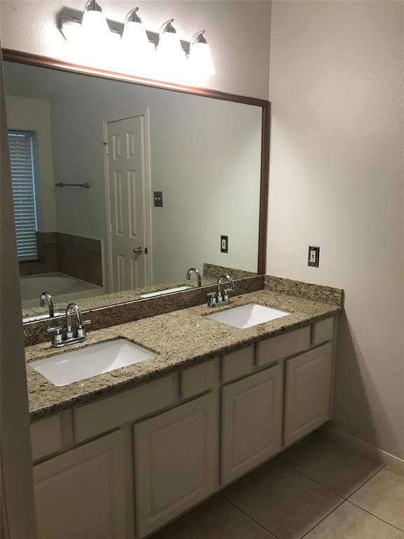 Building Photo - 4715 Schiller Park Ln