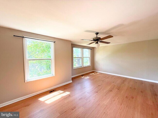 Building Photo - 13331 Demetrias Way