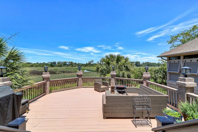 Building Photo - Spectacular Sea Pines Home - Marsh/Water Views!