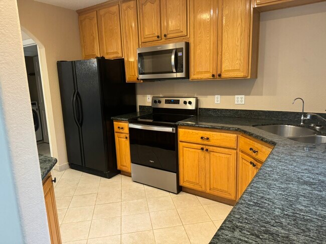 Kitchen - 25 N Gate Rd
