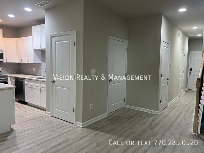 Building Photo - 8336 Triple Crown Dr