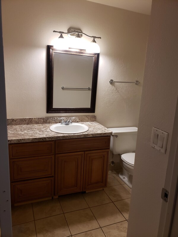 Building Photo - 170 W Foxbridge Dr