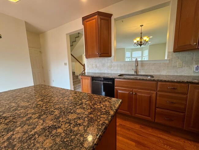 Building Photo - THREE BEDROOM TOWNHOUSE- East Penn Schools