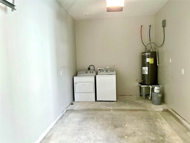 Building Photo - 9508 Quaker Ct